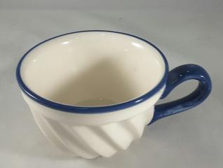 Gmundner Keramik-Tasse Guglhupf 10